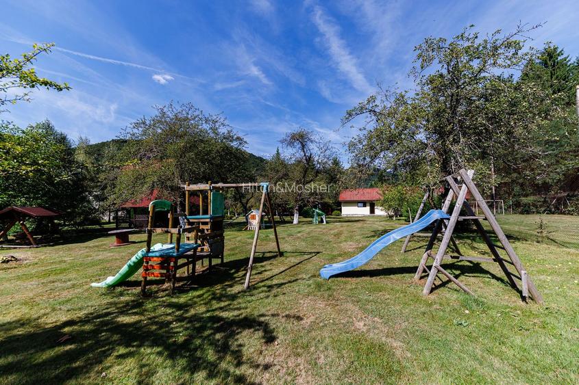 Pensiune de vanzare - Poiana Marului - Comision 0% - 23