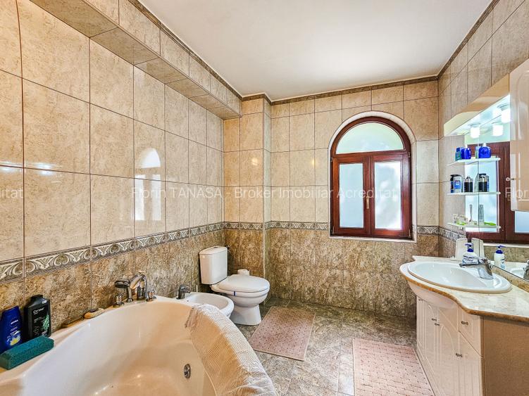 Vanzare casa/vila care refuza trecerea timpului - Zona Capitale - 13