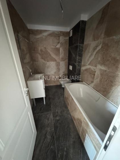 2 Camere Decomandat 61mp Etaj Intermediar Bloc Nou Poitiers Towers - 4