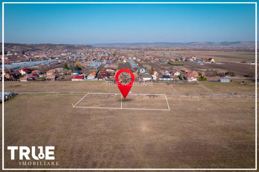 Teren intravilan, 1035m? + 1056m?, S&acirc;ntana de Mureș! - 11