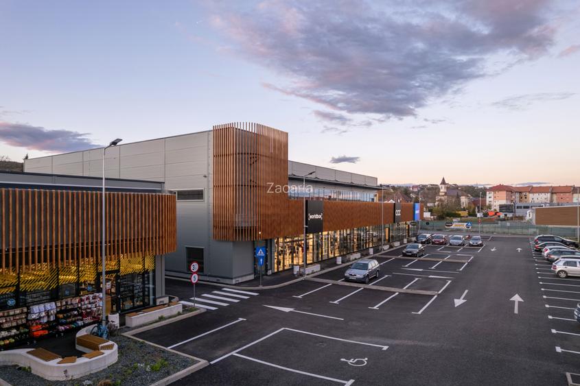 Spatiu comercial de inchiriat Zacaria Retail Park Cisnadie - 12