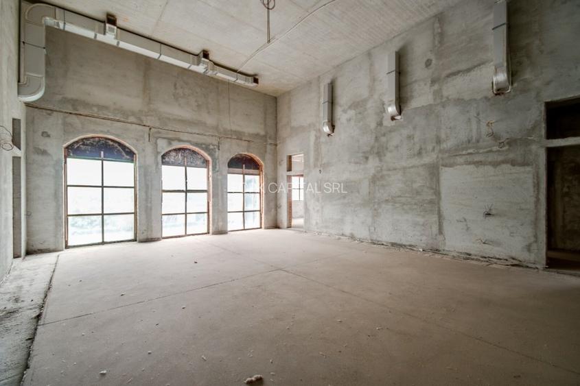 Sediu comercial perfect pentru clinica medicala, spital privat sau camin de batr - 4