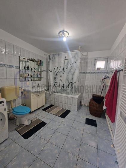 Casa individuala + curte | 5 camere | metrou 10 min.