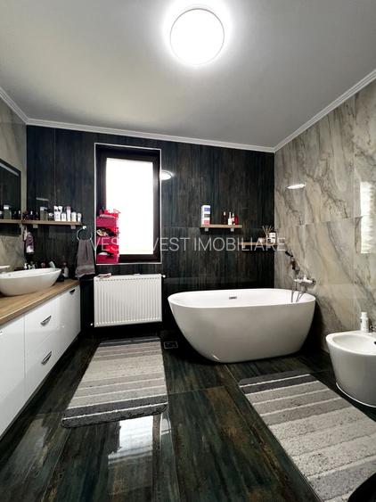 Complex din casa noua si 3 cabane, piscina încalzita 6600 mp teren - 11