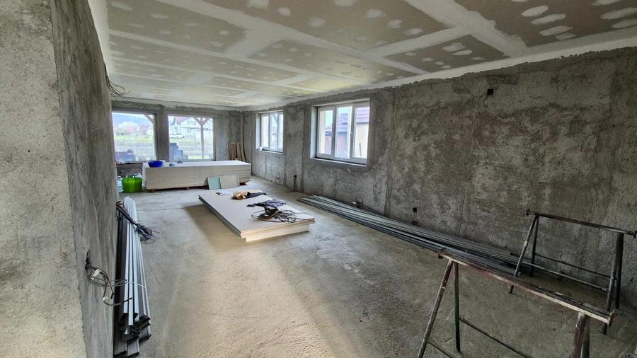 EXCLUSIVITATE! Casa individuala, 308 mp, 5 camere, 3 bai, Aiud