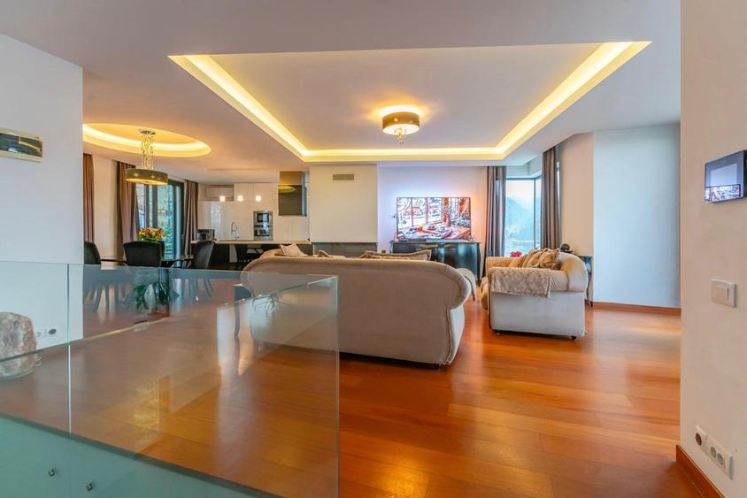 Proprietate unica tip vila, ultra central, S+P+2E, lift, priveliste peisagistica