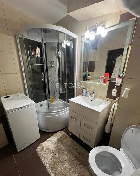 Apartament cu 2 camere, DECOMANDAT, zona Pacurari