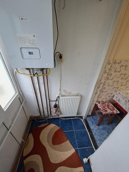 Apartament 2 camere, etaj 1/4, zona Podu Ros