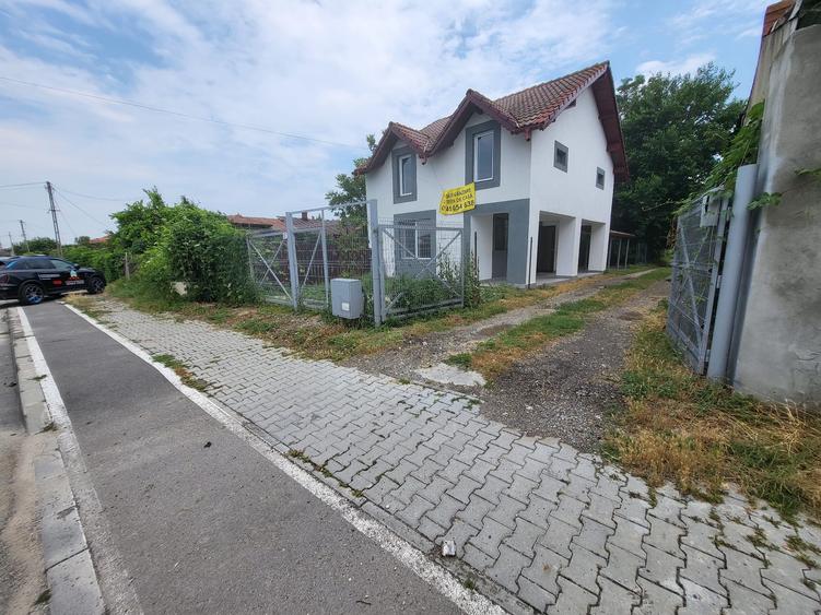 Casă+terasa+magazie cu 970 mp teren total, curte generoasă și toate utilitățile