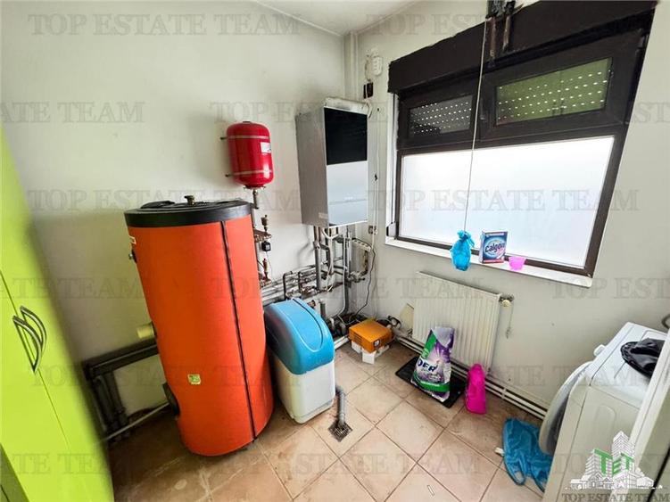 Vila P+1+M, 229 mp, 4 dormitoare, gradina si 4 parcari