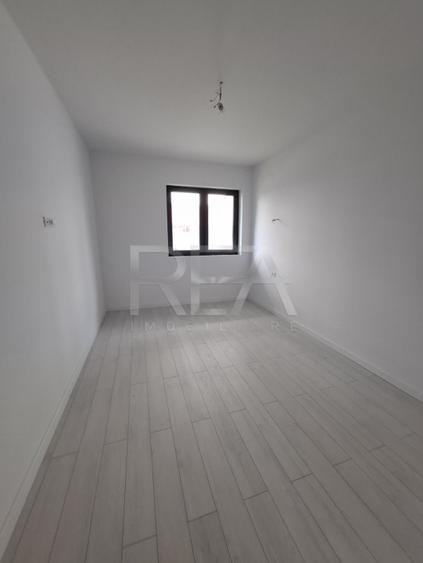 3 camere P/5, parcare, centrala, gradina, Bdul Timisoara.