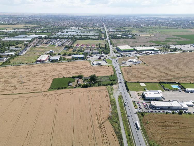 Teren 7653mp cu PUZ aprobat DN Arad Oradea