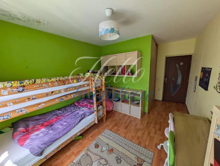 Apartament 3 camere 78 mp +terasa 8 mp + parcare Floresti zona Stadionului