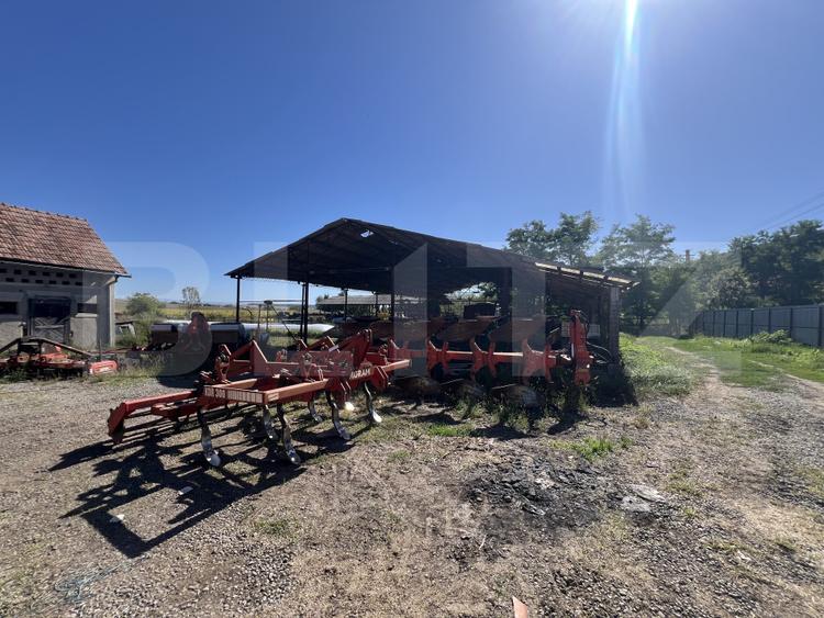 Ferma de vanzare, 250 mp, 70 ha teren agricol, zona Frunzeni