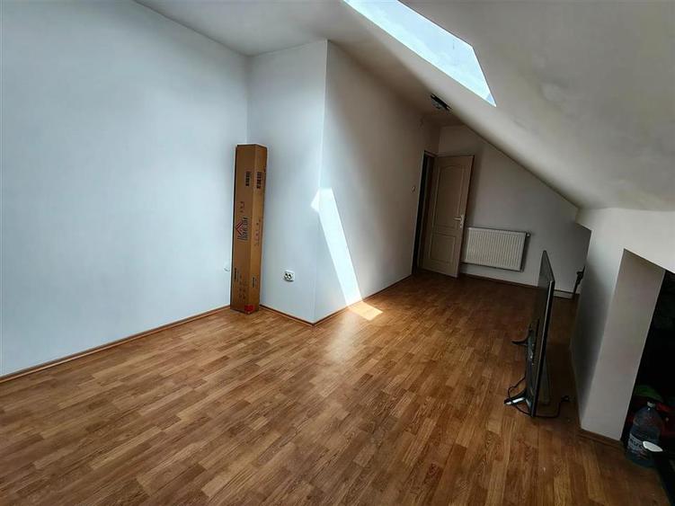 Apartament 4 camere 2 bai balcon zona Terezian