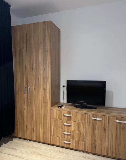 Apartament 4 camere si curte privata