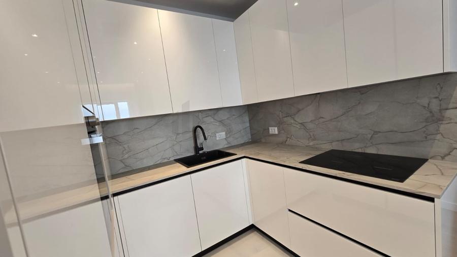 REA1022196 Apartament cu 2 Camere cu loc de parcare