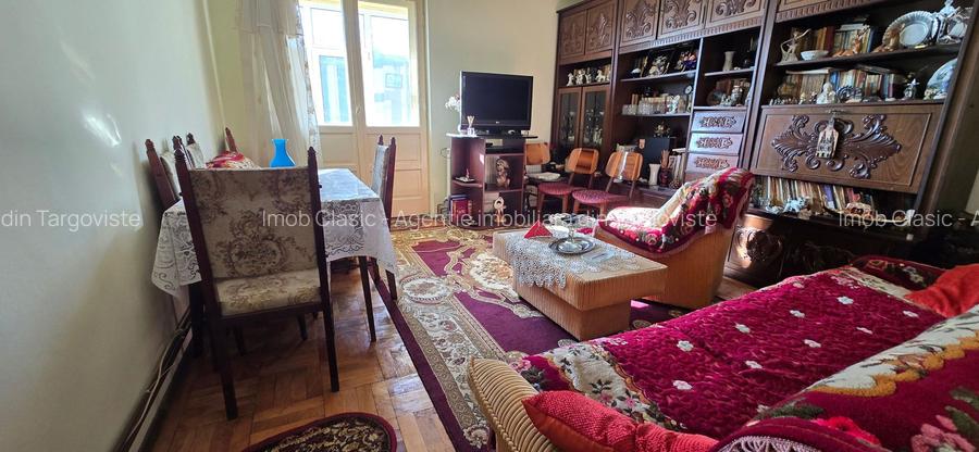 Targoviste. Bdul Regele Carol I,  ETAJ 1, vanzare apartament 3camere - 3