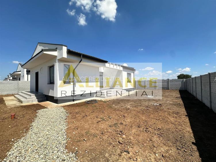 Casa Individuala - Incalzire pardoseala - 4 camere - teren 444mp - 5