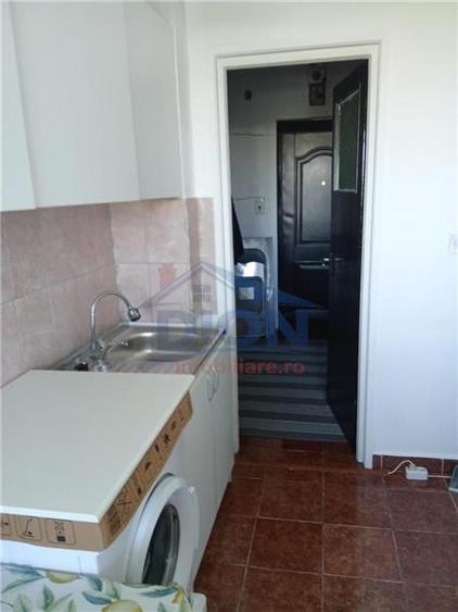 APARTAMENT 2 CAM, DRISTO REBREANU