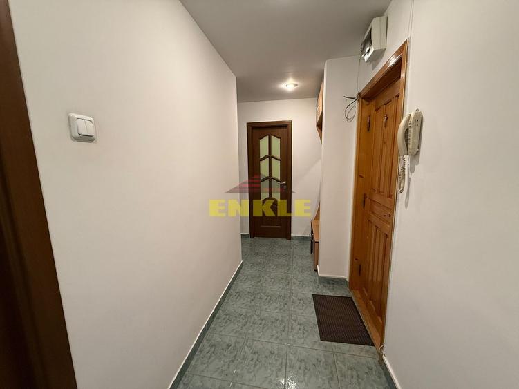 Vânzare apartament 3 camere decomandat, Zona Curcubeului