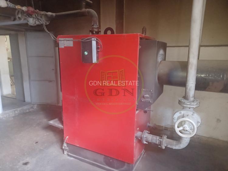 De vanzare fabrica mobilier lemn masiv sculptat + confectii metalice - 10