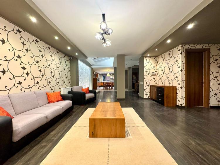 Casa Individuala 320 MP Garaj Curte Cartierul Buna Ziua