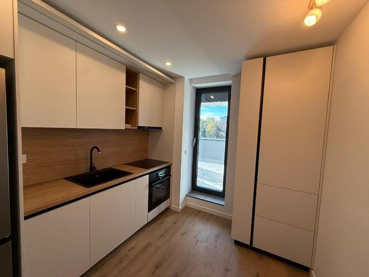 Spatiu birou de inchiriat - 2 camere Decomandat