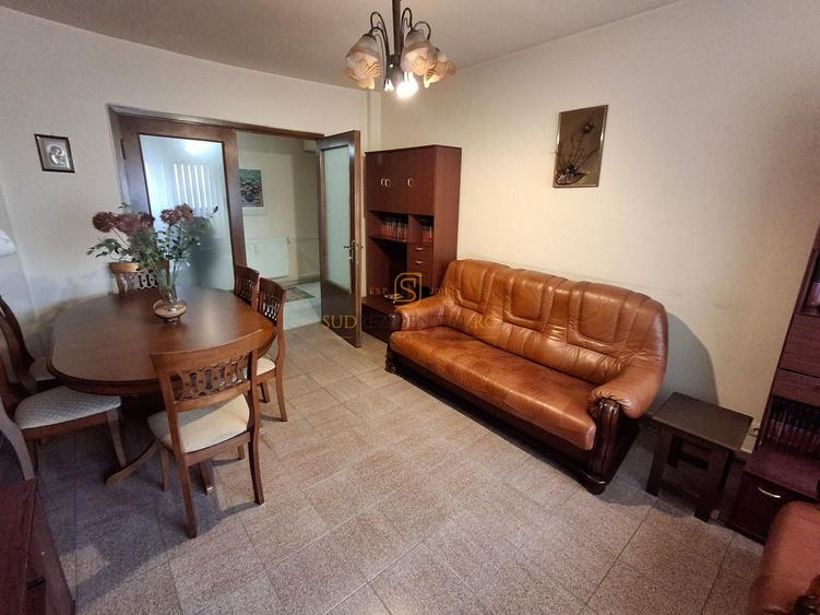 4 Camere, Calea Rahova-Mihail Sebastian, stradal, bloc reabilitat