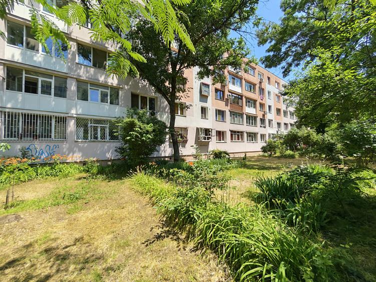 Apartament 2 camere Titan – strada Prevederii, lângă metrou , de renovat