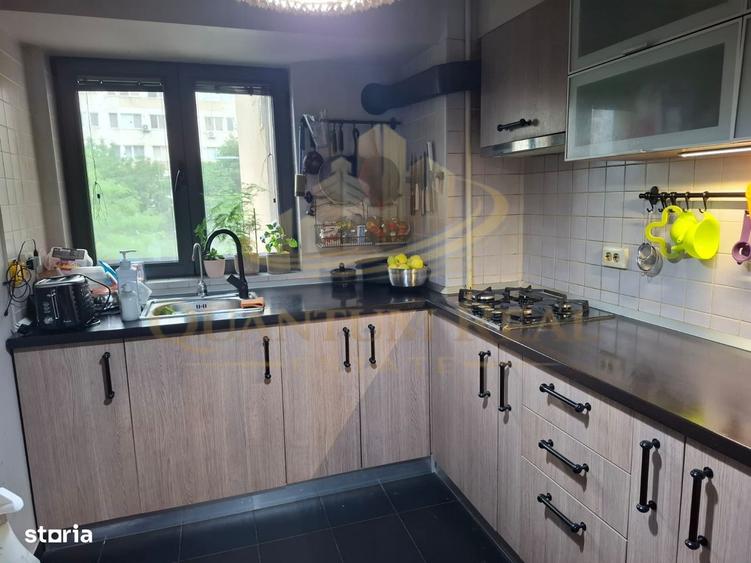 Apartament 3 camere P-ta Sudului- cu loc de parcare