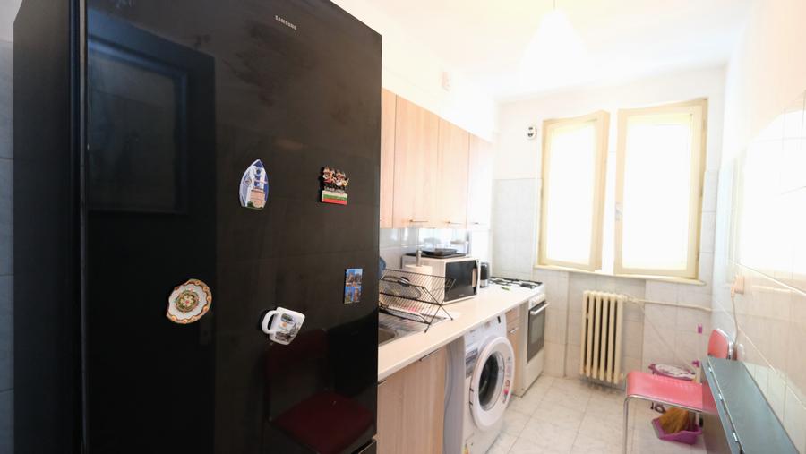 Chirie 2 camere renovat in Dorobanti Capitale aproape Metrou imobil reabilitat