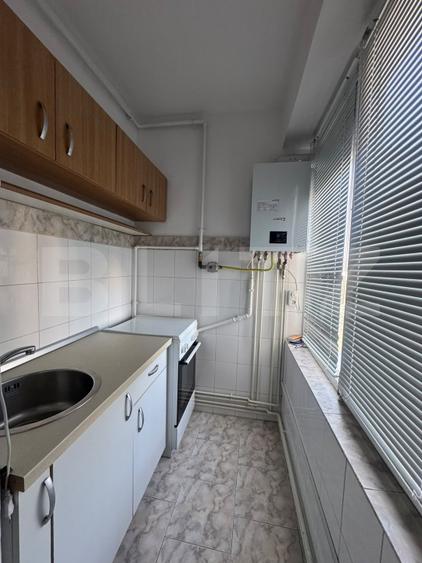 Garsonieră de închiriat, 40 mp, zona Centrala