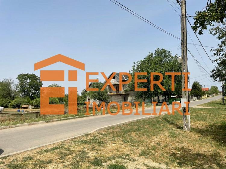 Casă de vânzare în Mihail Kogălniceanu | Locuință spațioasă