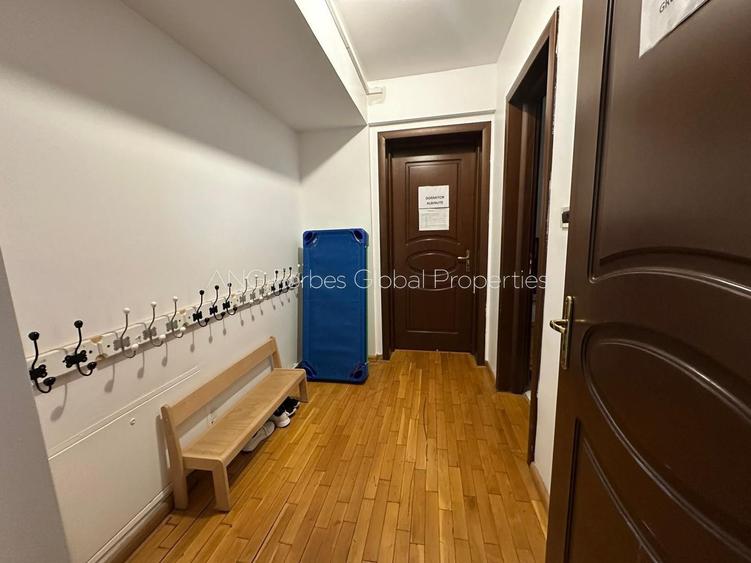 Vilă individuală 17 camere, 850 mp teren | Grădiniță / clinică | Iancu Nicolae