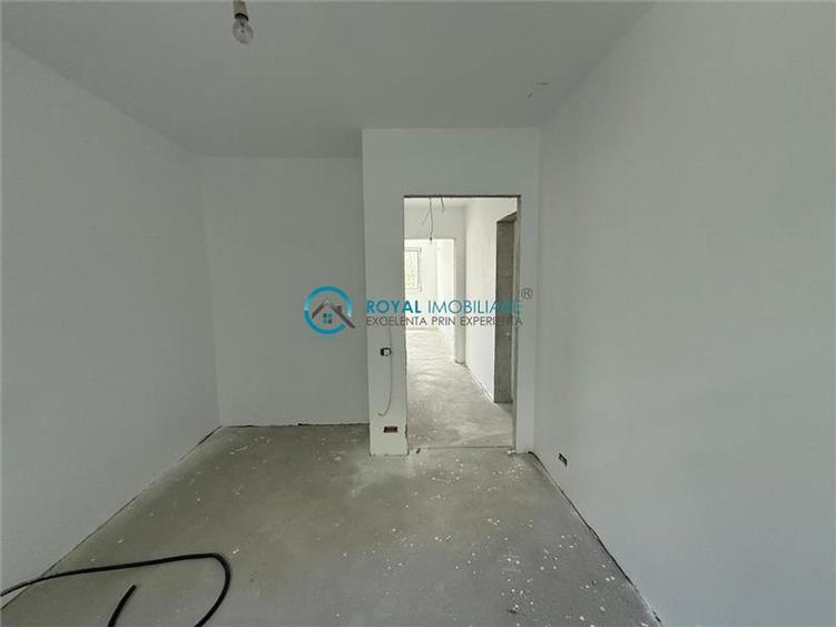 Royal Imobiliare - Vanzare apartament 3 camere zona Sud