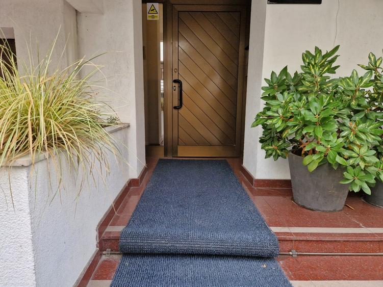 Apartament pe tot etajul - Cartierul Primaverii