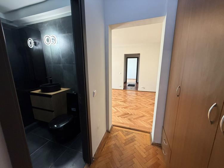 Titan 3 Camere Bloc Caramida Reabilitat Instalatii Schimbate Pret Negociabil