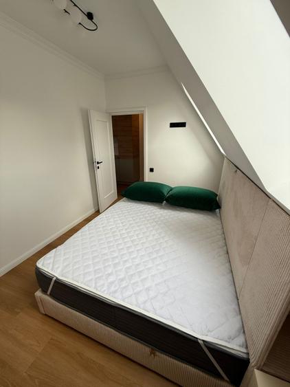 Apartament 2 camere, bloc nou 2024, curte privată și mansardă depozitare-mobilat