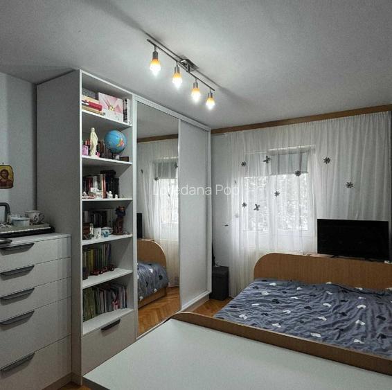 Vand apartament 3 camere str Bucium - 2