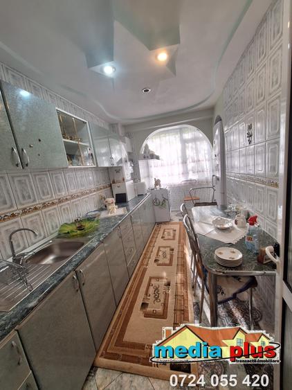 Apartament 3 camere decomandat, etaj 2, Micro 13 – 95.000 euro Agentia Imobilia