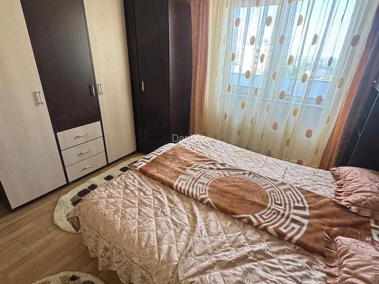 Apartament 3 camere, decomandat, George Enescu