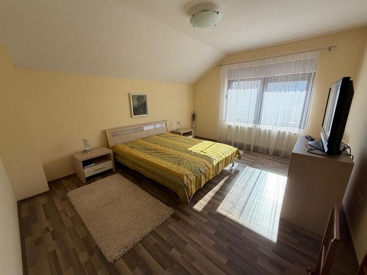 Vila cu 5 camere, garaj teren 790 mp Dumbravita (zona Cora)