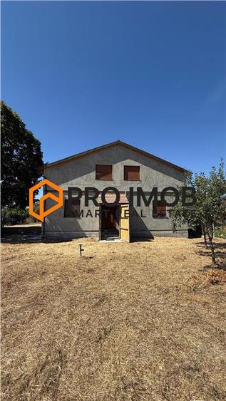 Casa tip P+M si garaj zona Spataru - Costesti