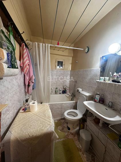 Apartament cu 3 camere, decomandat, zona Dacia - 13