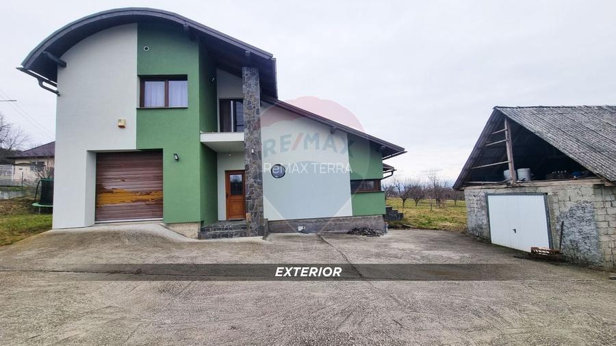 Casă la cheie, proprietate deosebită în Buzești, P+E și teren 3657 mp - 30