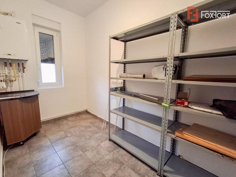 Apartament 3 camere decomandat de inchiriat la casa, zona Crisan
