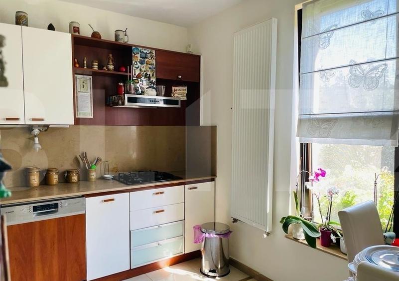 Casa de 5 camere, 310 mp, teren amenajat 1044 mp, Bucium