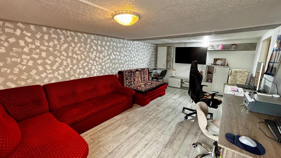VANZARE 2 CORPURI DE CASA - TEREN 744 MP - BRATASANCA, PRAHOVA