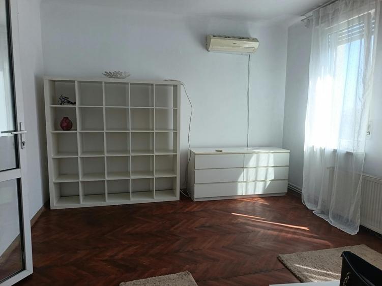 3 camere/ Armeneasca/renovat/ centrala proprie, A.C